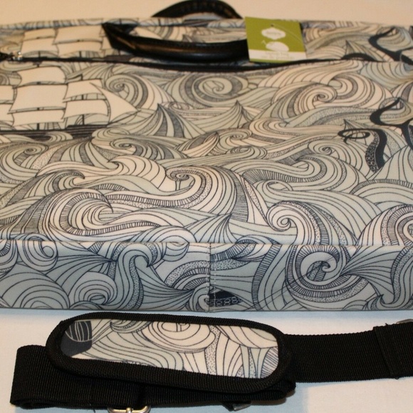 Danica 16" Laptop Bag Odyssey Strap Handle NWT - Picture 4 of 4